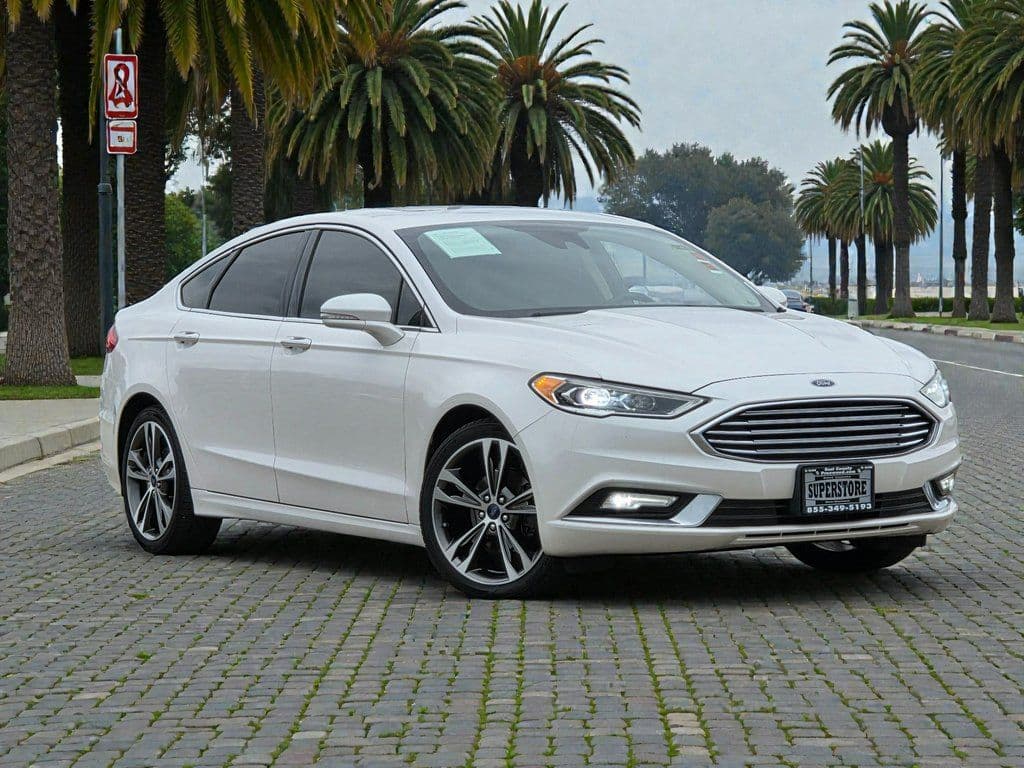2017 Ford Fusion Titanium - Photo 2