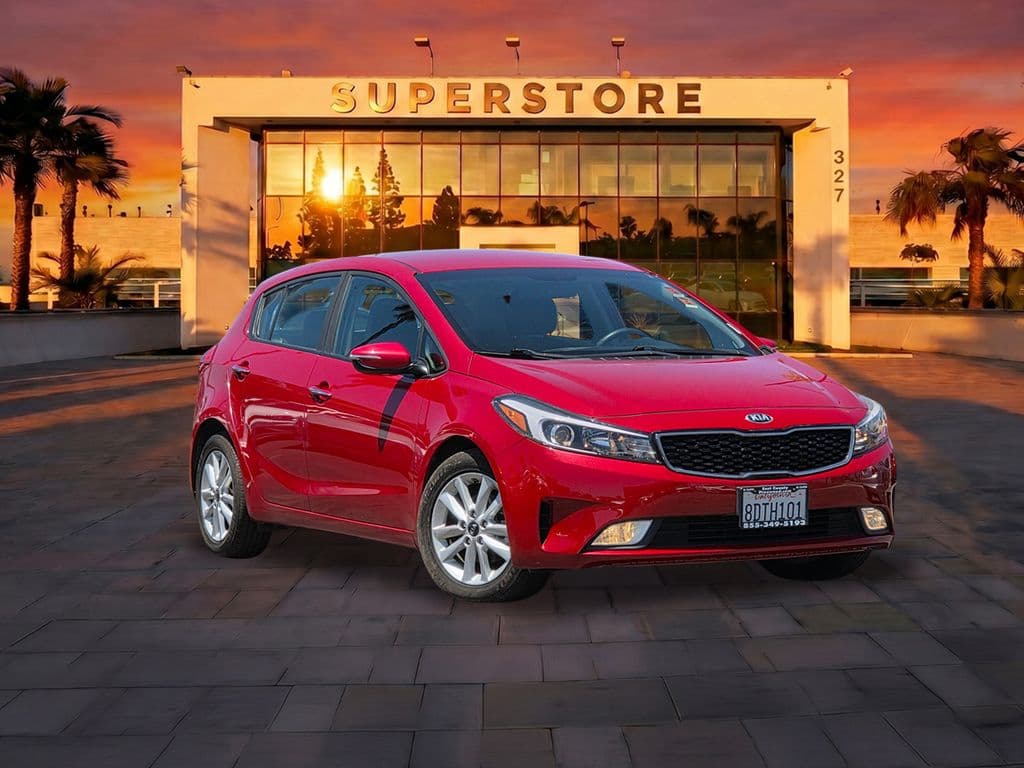 2017 Kia Forte5 LX - Photo 1