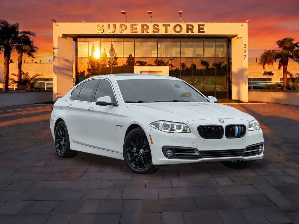 2015 BMW 5 Series 550i - Photo 1