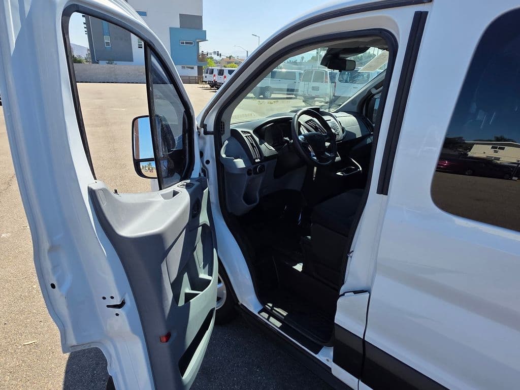 2018 Ford Transit-350 XLT - Photo 46