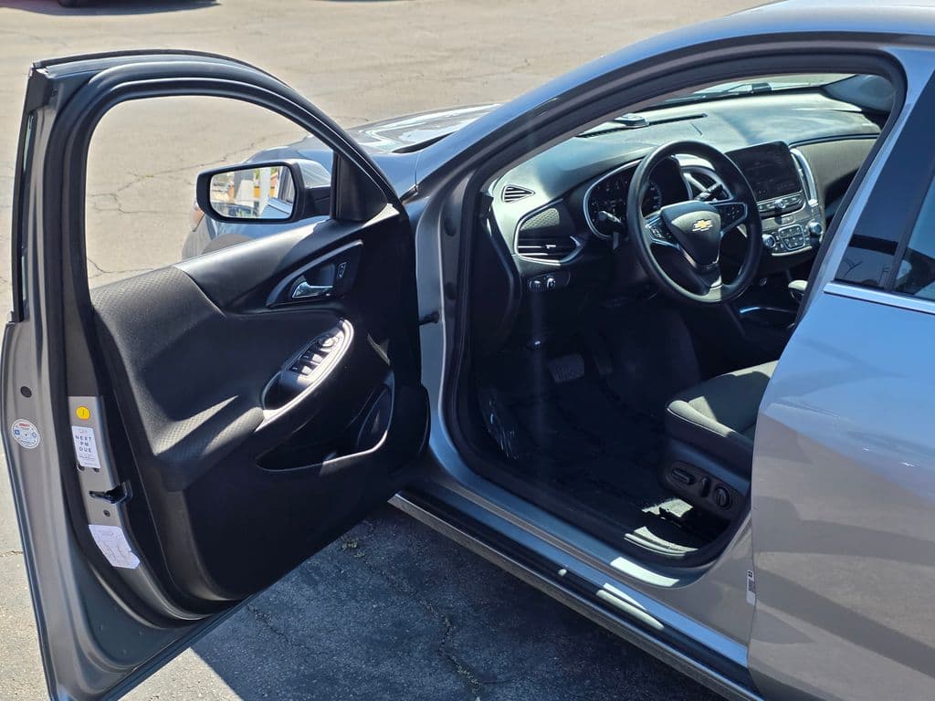 2025 Chevrolet Malibu LT — photo 44