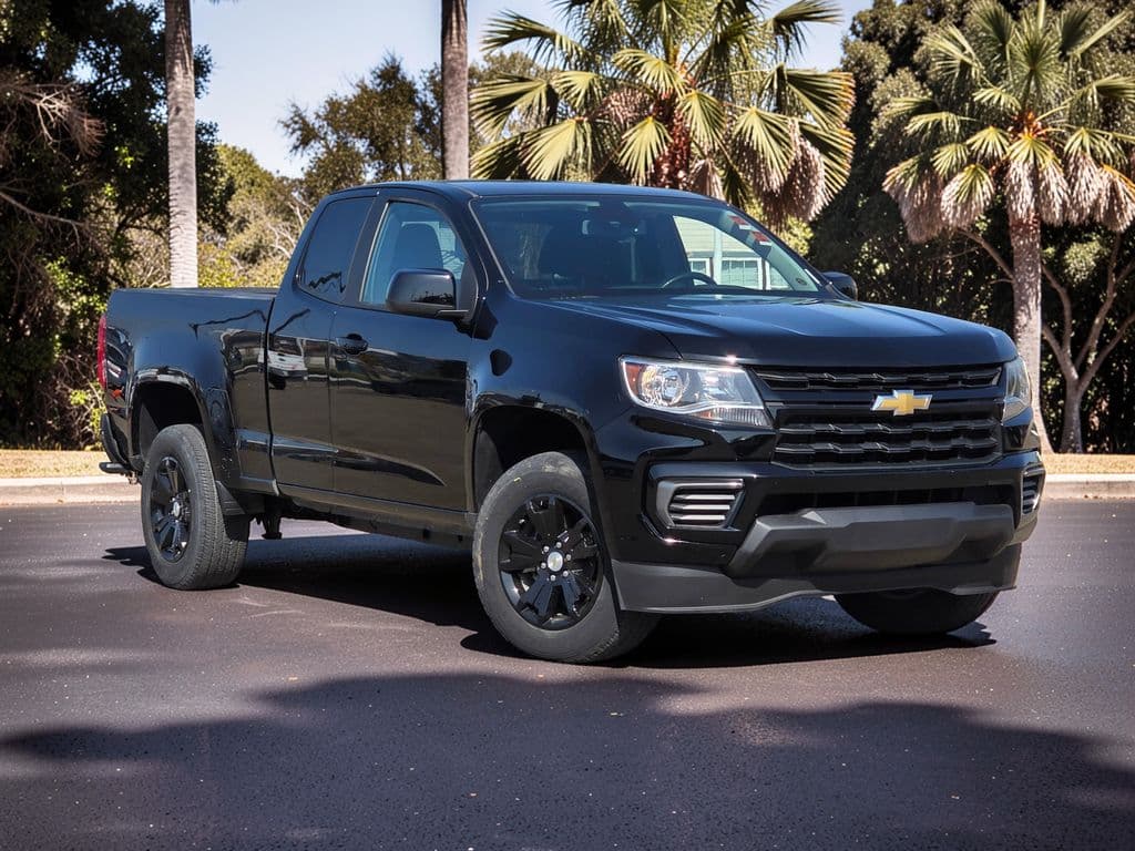 2022 Chevrolet Colorado LT - Photo 2