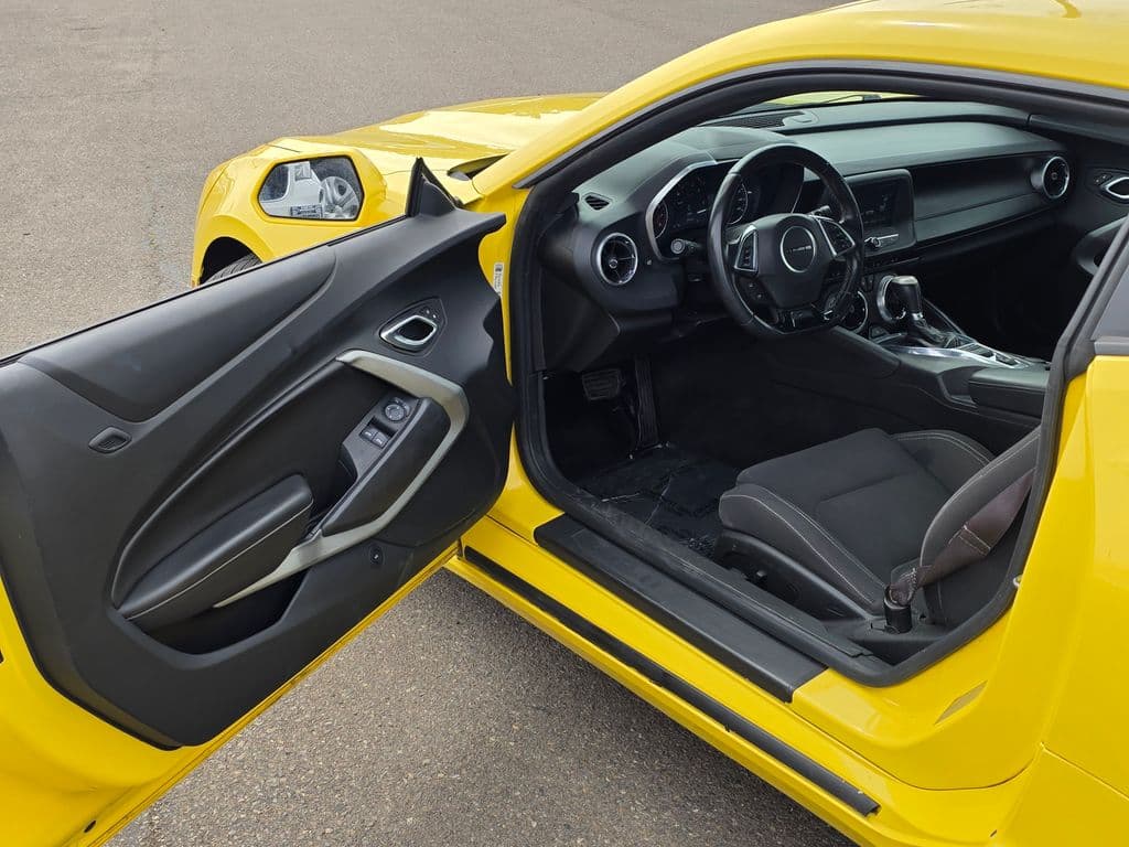 2017 Chevrolet Camaro 1LT - Photo 35