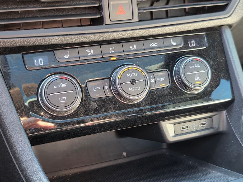 2021 Volkswagen Jetta R-Line - Photo 18