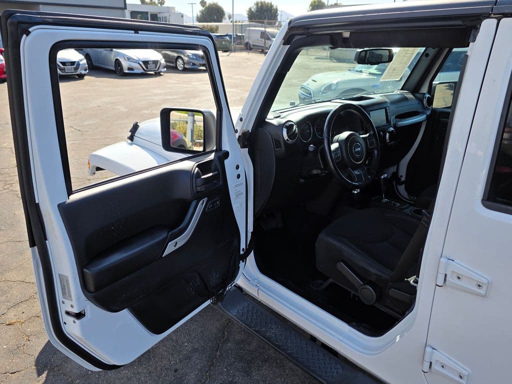 2017 Jeep Wrangler Unlimited Sahara - Photo 33