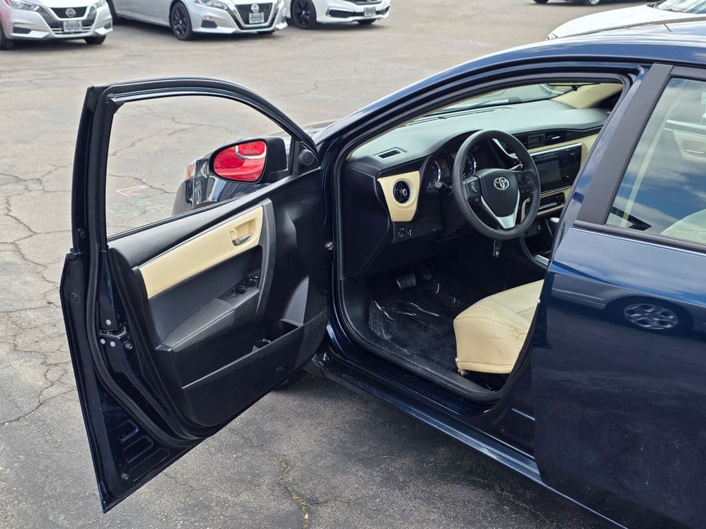 2017 Toyota Corolla LE - Photo 44