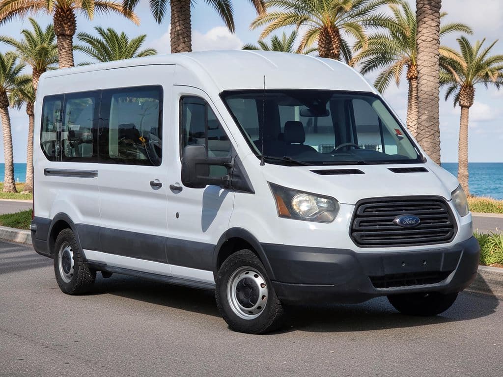 2017 Ford Transit-350 XL - Photo 2