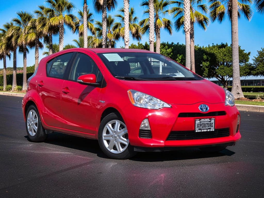 2014 Toyota Prius c Two - Photo 2