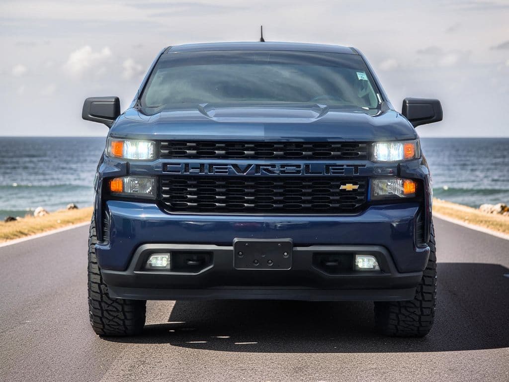 2019 Chevrolet Silverado 1500 Custom — photo 2