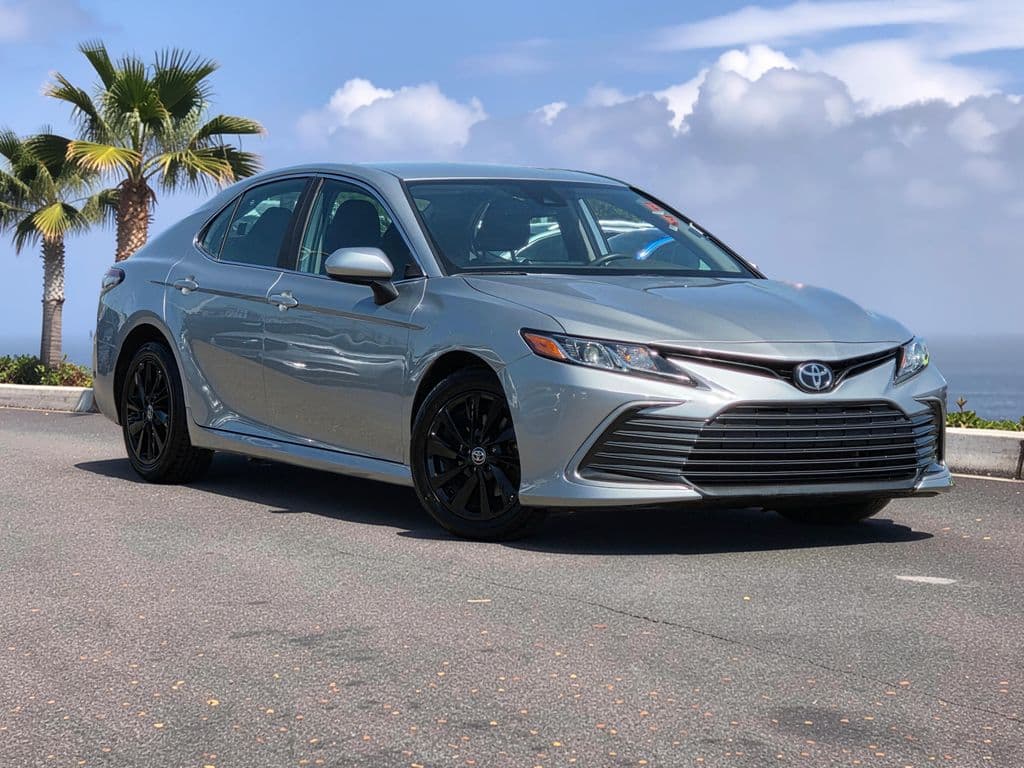 2022 Toyota Camry LE - Photo 2